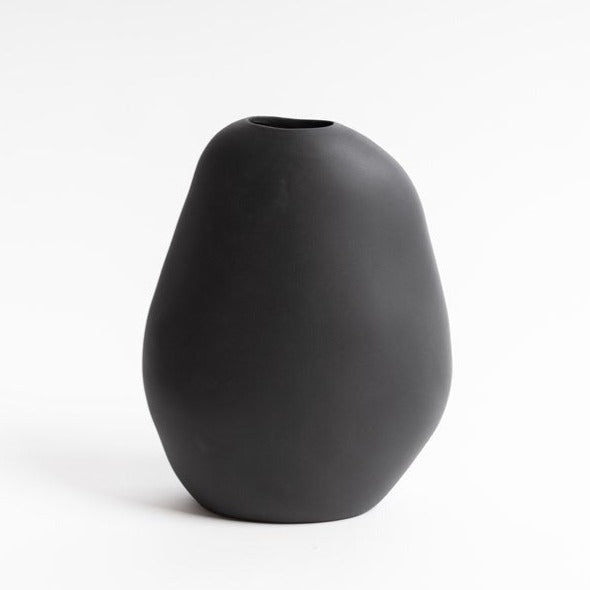 Black ceramic Joe Vase Ned Collections