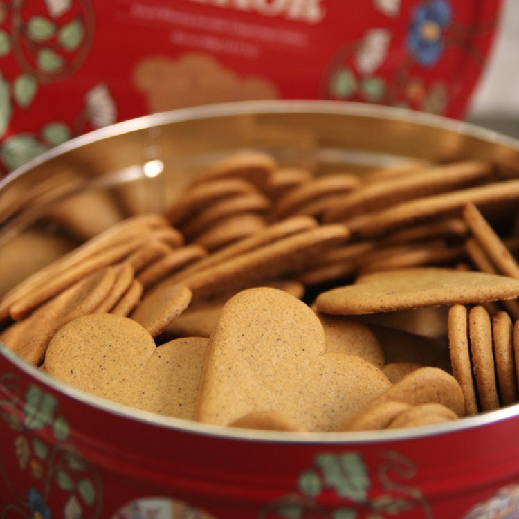 Nyåkers Pepparkakor – gingerbread hearts 400g Tin